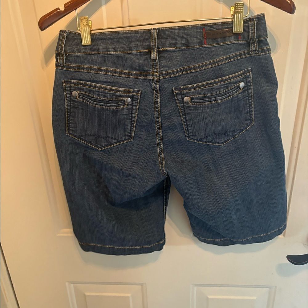 Christopher Blue Stretch Jeans Shorts size 10 - Picture 4 of 6